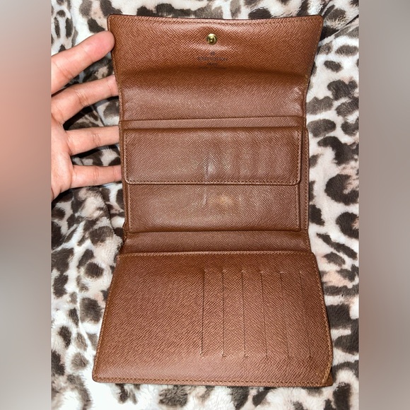 Authentic Louis Vuitton monogram wallet - Picture 12 of 14